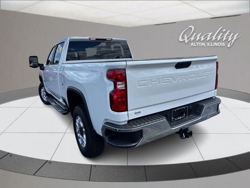 Used 2022 Chevrolet Silverado 2500 LT w/ Convenience Package AWD/4WD image 6
