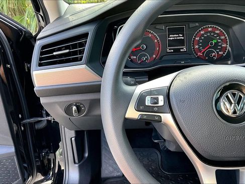 Used 2021 Volkswagen Jetta image 24