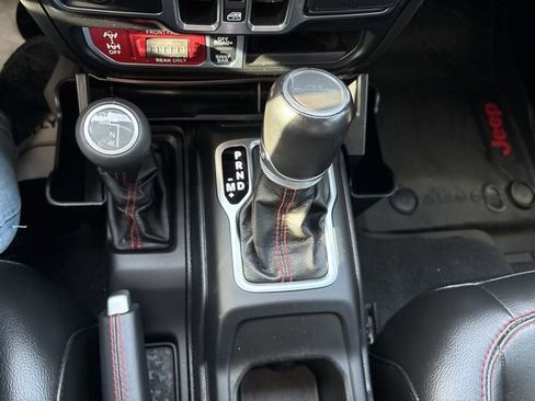 Used 2020 Jeep Gladiator Rubicon image 30