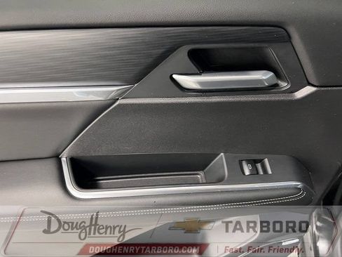 Used 2025 GMC Acadia Elevation FWD image 34