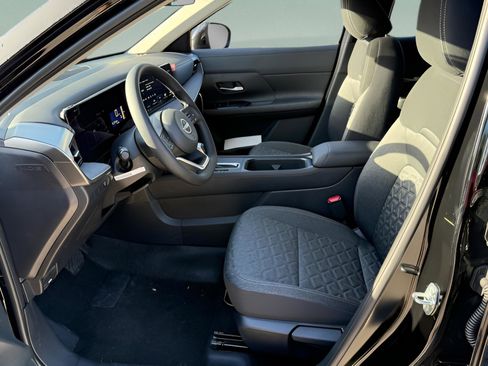 New 2026 Nissan Kicks SV w/ SV Premium Package FWD image 7