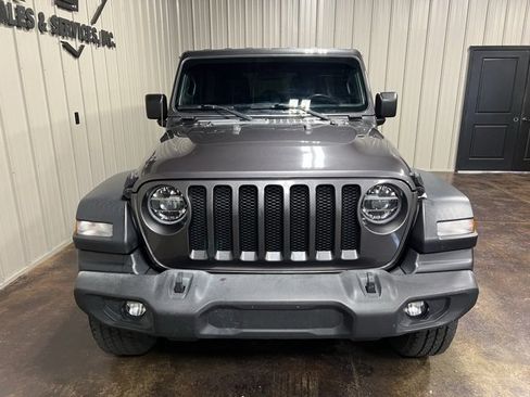 Used 2020 Jeep Wrangler Unlimited Sport image 2