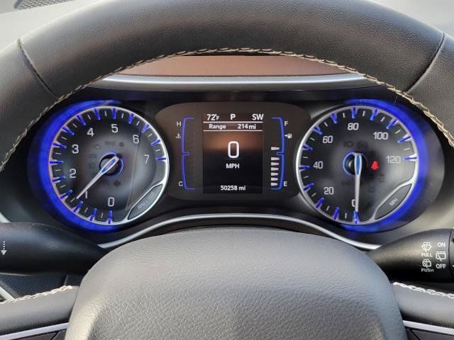 Used 2023 Chrysler Voyager LX FWD image 13