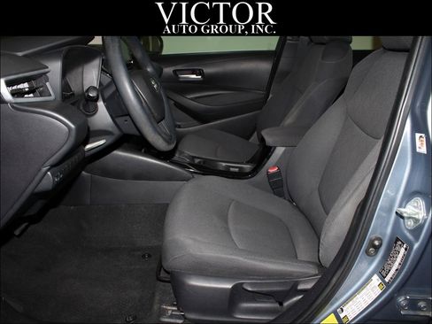 Used 2020 Toyota Corolla LE FWD image 16