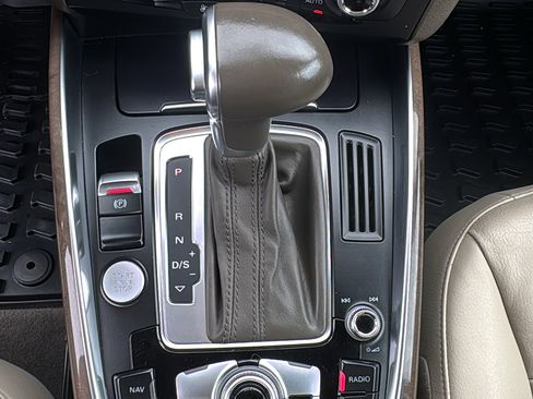 Used 2016 Audi Q5 2.0T Premium Plus w/ Technology Package image 21