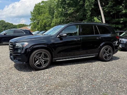Used 2026 Mercedes-Benz GLS 450 4MATIC image 4