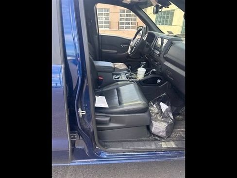 Used 2022 Nissan Frontier PRO-4X w/ Pro-4X Premium Package AWD/4WD image 23