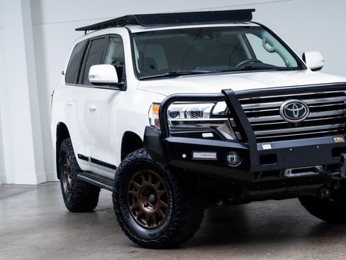 Used 2018 Toyota Land Cruiser AWD/4WD image 2