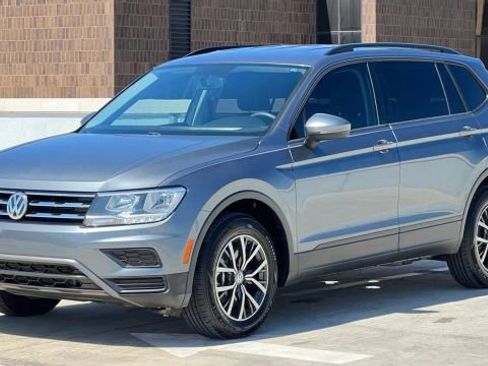 Used 2021 Volkswagen Tiguan S image 3
