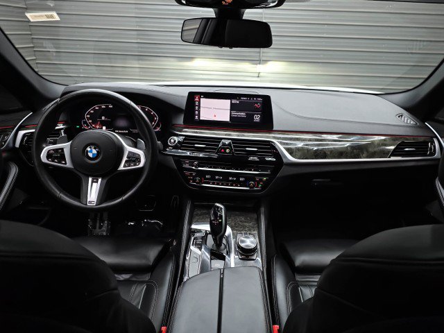 Used 2020 BMW M550i xDrive AWD/4WD image 12