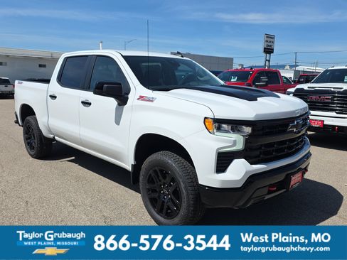 New 2026 Chevrolet Silverado 1500 LT Trail Boss w/ Convenience Package II AWD/4WD image 2