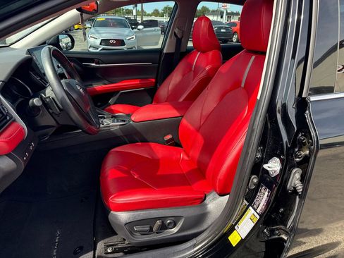 Used 2022 Toyota Camry XSE FWD image 9