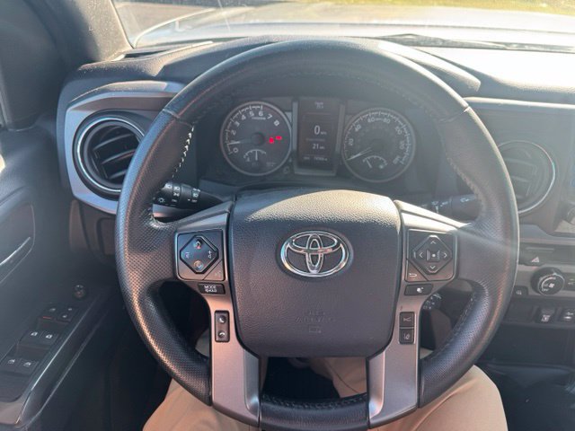 Used 2019 Toyota Tacoma TRD Off-Road AWD/4WD image 17