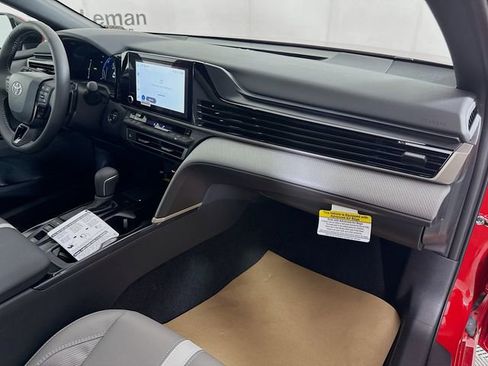 New 2026 Toyota Camry SE FWD image 28