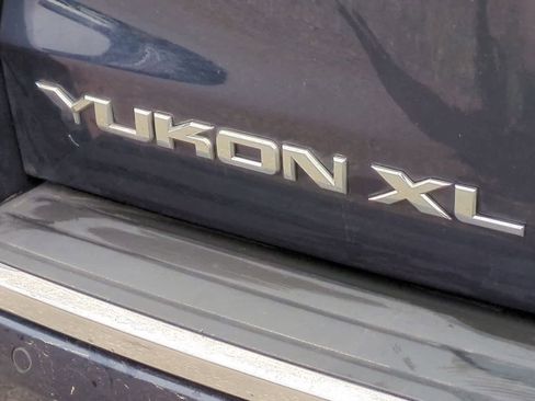 Used 2019 GMC Yukon XL Denali w/ Open Road Package image 12