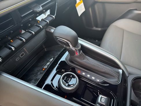 New 2026 Chevrolet Colorado ZR2 w/ Technology Package image 8