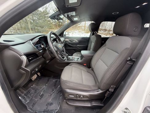 Used 2023 Chevrolet Traverse LT AWD/4WD image 9
