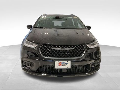 New 2026 Chrysler Pacifica Limited w/ S Appearance Package AWD/4WD image 8