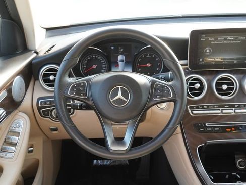Used 2019 Mercedes-Benz GLC 300 image 17
