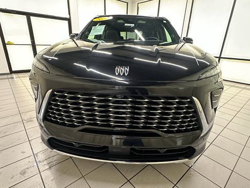 Certified 2025 Buick Enclave Avenir AWD/4WD image 11