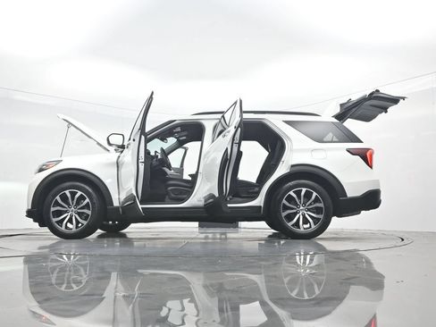 New 2026 Ford Explorer ST-Line w/ Premium Package RWD image 55
