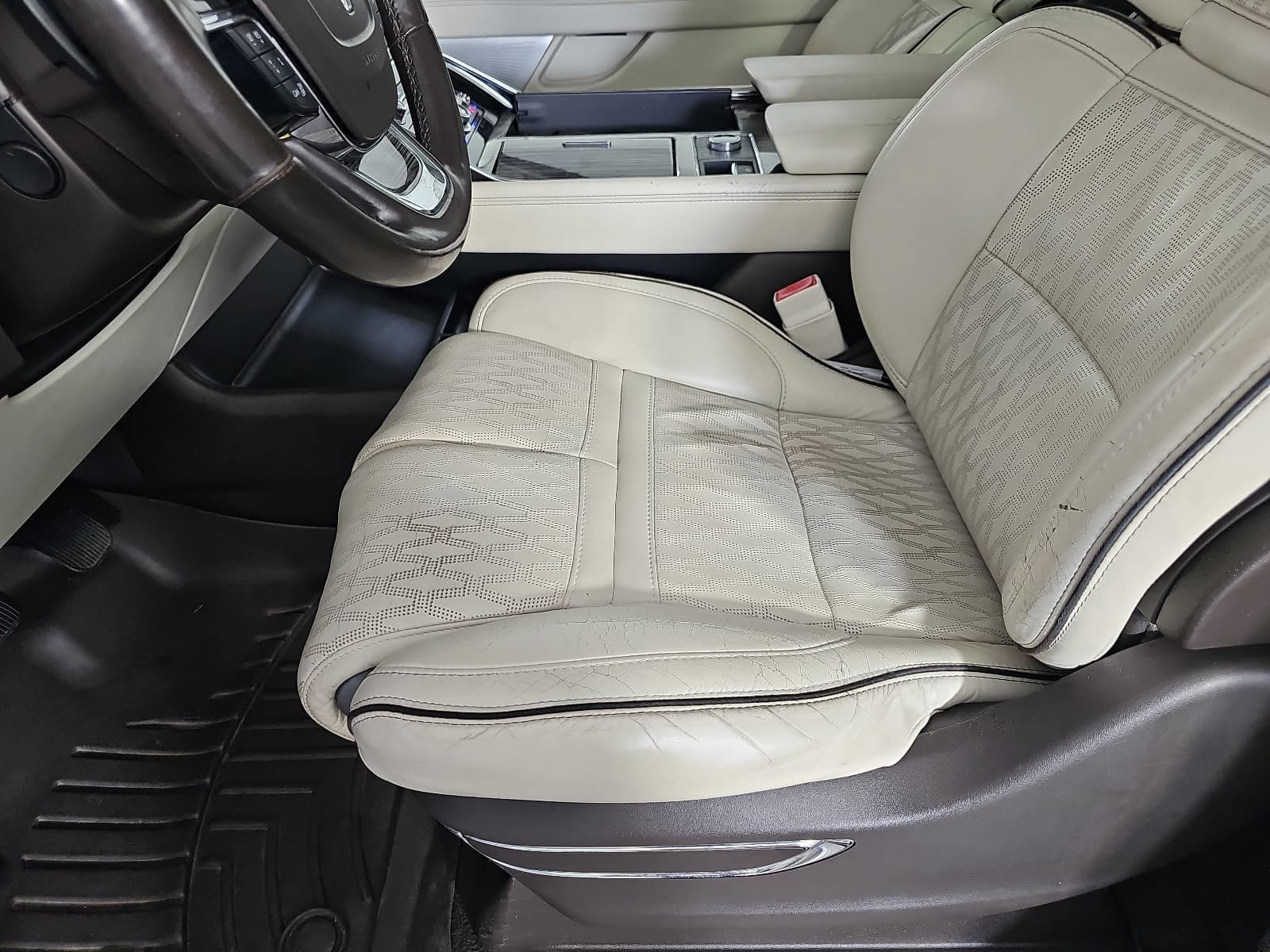Used 2019 Lincoln Navigator L Black Label w/ Cargo Package AWD/4WD image 28