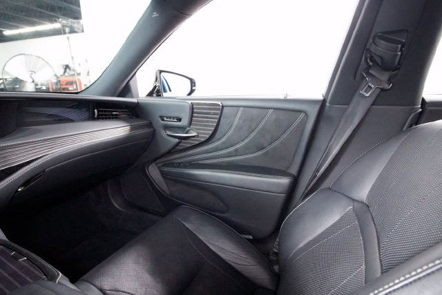 Used 2019 Lexus LS 500 w/ Accessory Package (Z2) RWD image 8