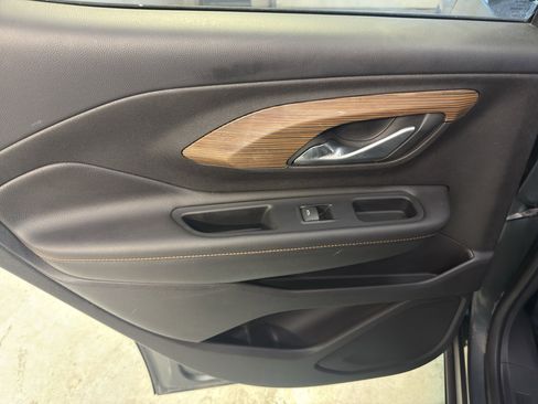 Used 2018 GMC Terrain SLE w/ Driver Convenience Package image 27