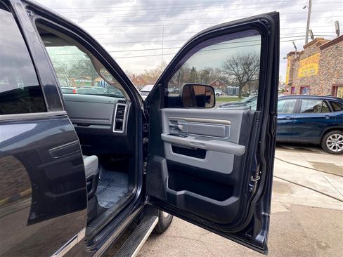 Used 2014 RAM 3500 Big Horn image 29