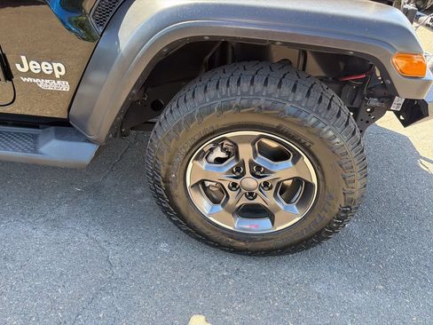 Used 2019 Jeep Wrangler Unlimited Sport S AWD/4WD image 33