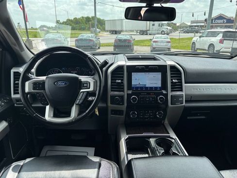 Used 2021 Ford F250 Lariat w/ Lariat Value Package AWD/4WD image 18