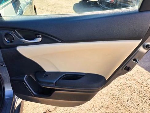 Used 2018 Honda Civic EX image 34