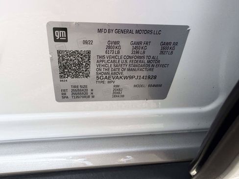 Used 2023 Buick Enclave Essence w/ Experience Buick Package AWD/4WD image 16