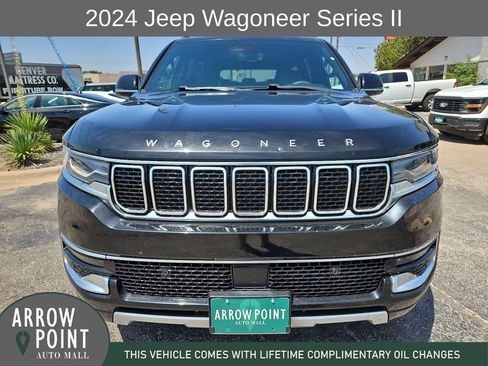 Used 2024 Jeep Wagoneer Series II w/ Flexible Seating Group RWD image 3