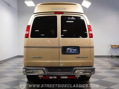 Used 2006 Chevrolet Express 1500 w/ Preferred Equipment Group image 25