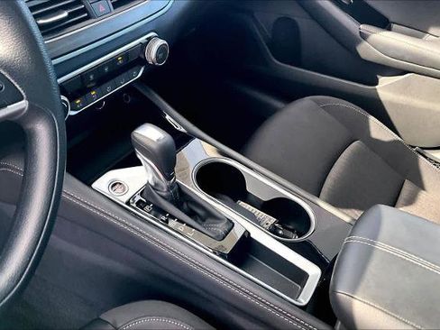 Certified 2023 Nissan Altima 2.5 SV image 16