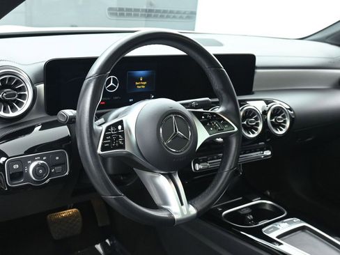 Used 2025 Mercedes-Benz CLA 250 image 24