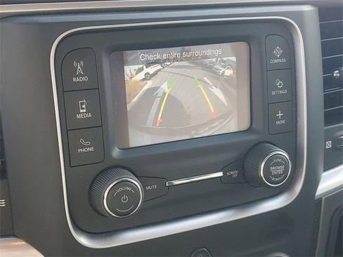 Used 2021 RAM 1500 Classic SLT image 21