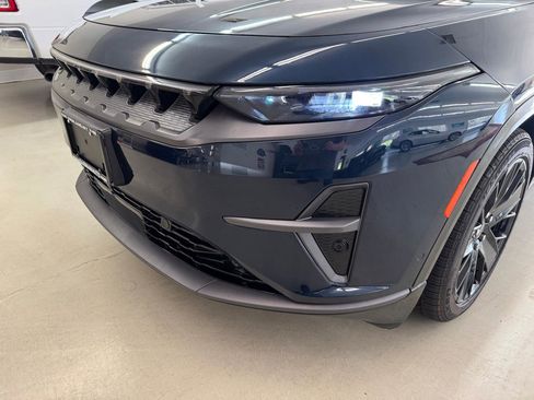 Used 2024 Jeep Wagoneer Launch Edition image 25