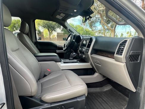 Used 2019 Ford F150 Lariat w/ Equipment Group 502A Luxury image 11