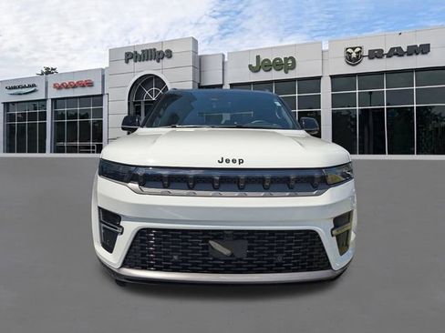 New 2026 Jeep Grand Wagoneer Summit w/ Rear Seat Video Group I AWD/4WD image 9