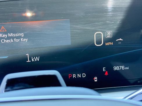 Used 2024 Cadillac Lyriq Sport RWD image 21
