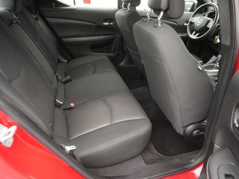 Used 2013 Dodge Avenger SE image 15