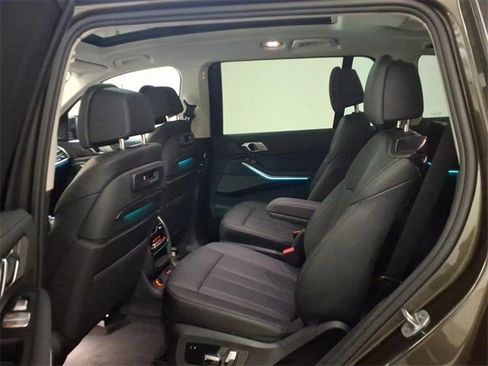 Certified 2022 BMW X7 xDrive40i w/ Premium Package image 19