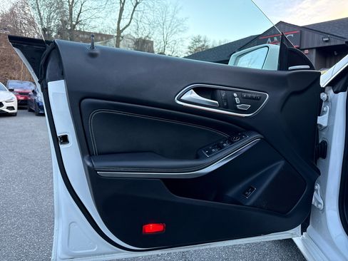 Used 2019 Mercedes-Benz CLA 250 4MATIC image 15