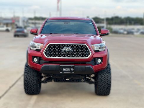 Used 2019 Toyota Tacoma TRD Off-Road AWD/4WD image 5