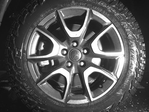Used 2025 Jeep Compass Trailhawk AWD/4WD image 12