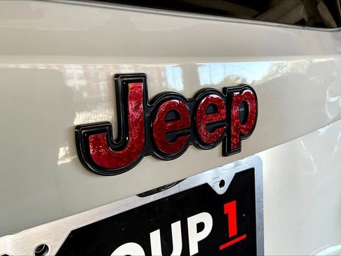 Used 2023 Jeep Renegade Trailhawk image 30