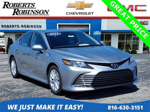 Used 2023 Toyota Camry LE image 1