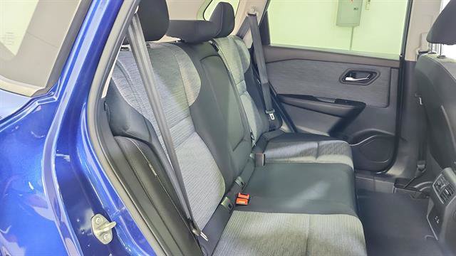 Used 2023 Nissan Rogue SV FWD image 25